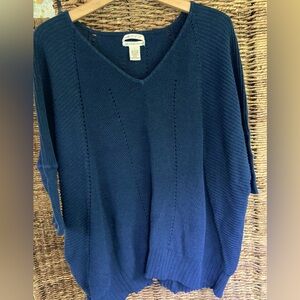 Max Studio Speciality Products 3/4 sleeve sweater in navy